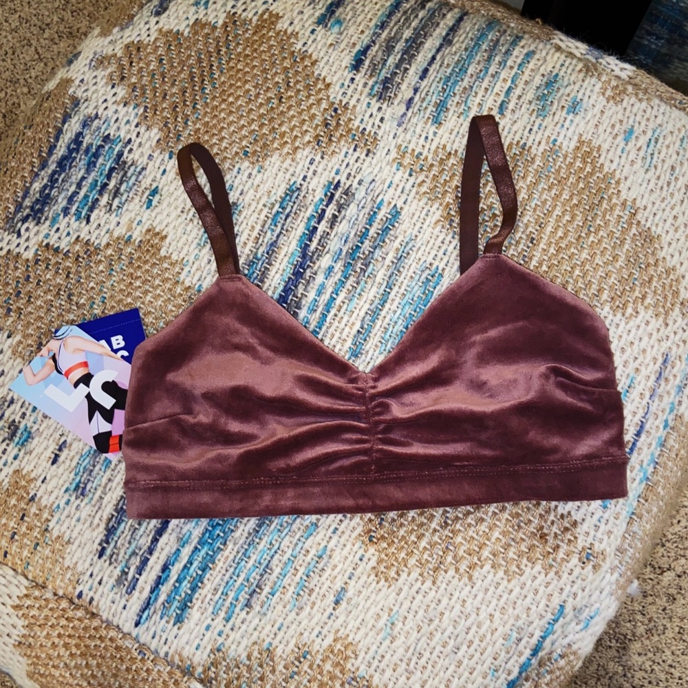 Crushed velvet sports bra